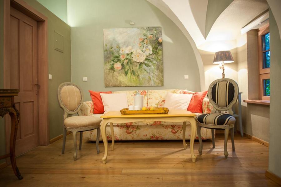 Art Boutique Hotel Buergerhaus Rust Bagian luar foto