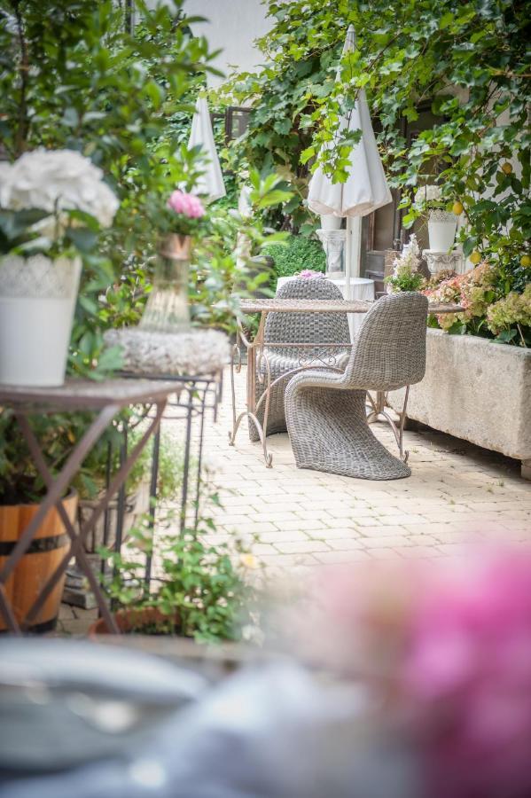 Art Boutique Hotel Buergerhaus Rust Bagian luar foto