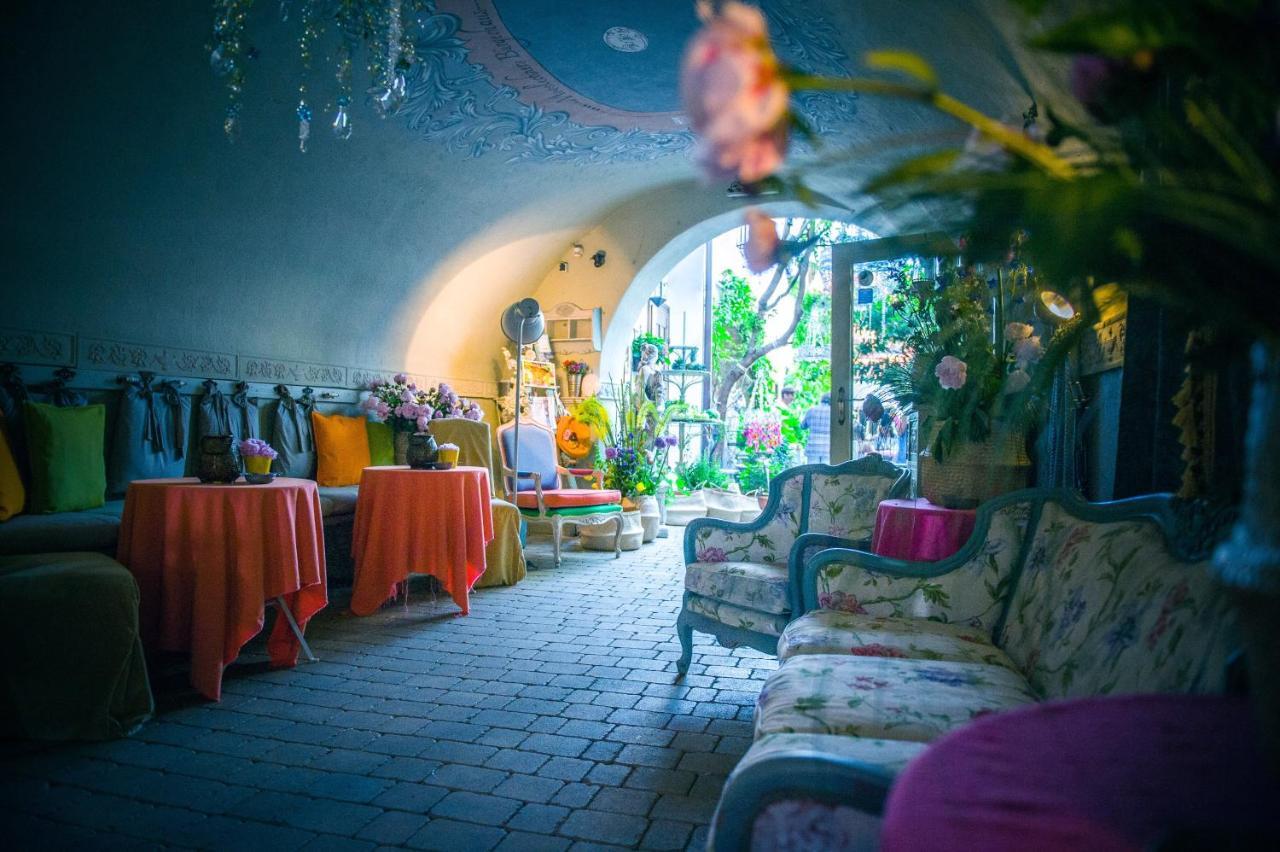 Art Boutique Hotel Buergerhaus Rust Bagian luar foto