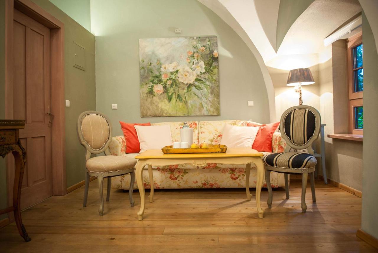 Art Boutique Hotel Buergerhaus Rust Bagian luar foto